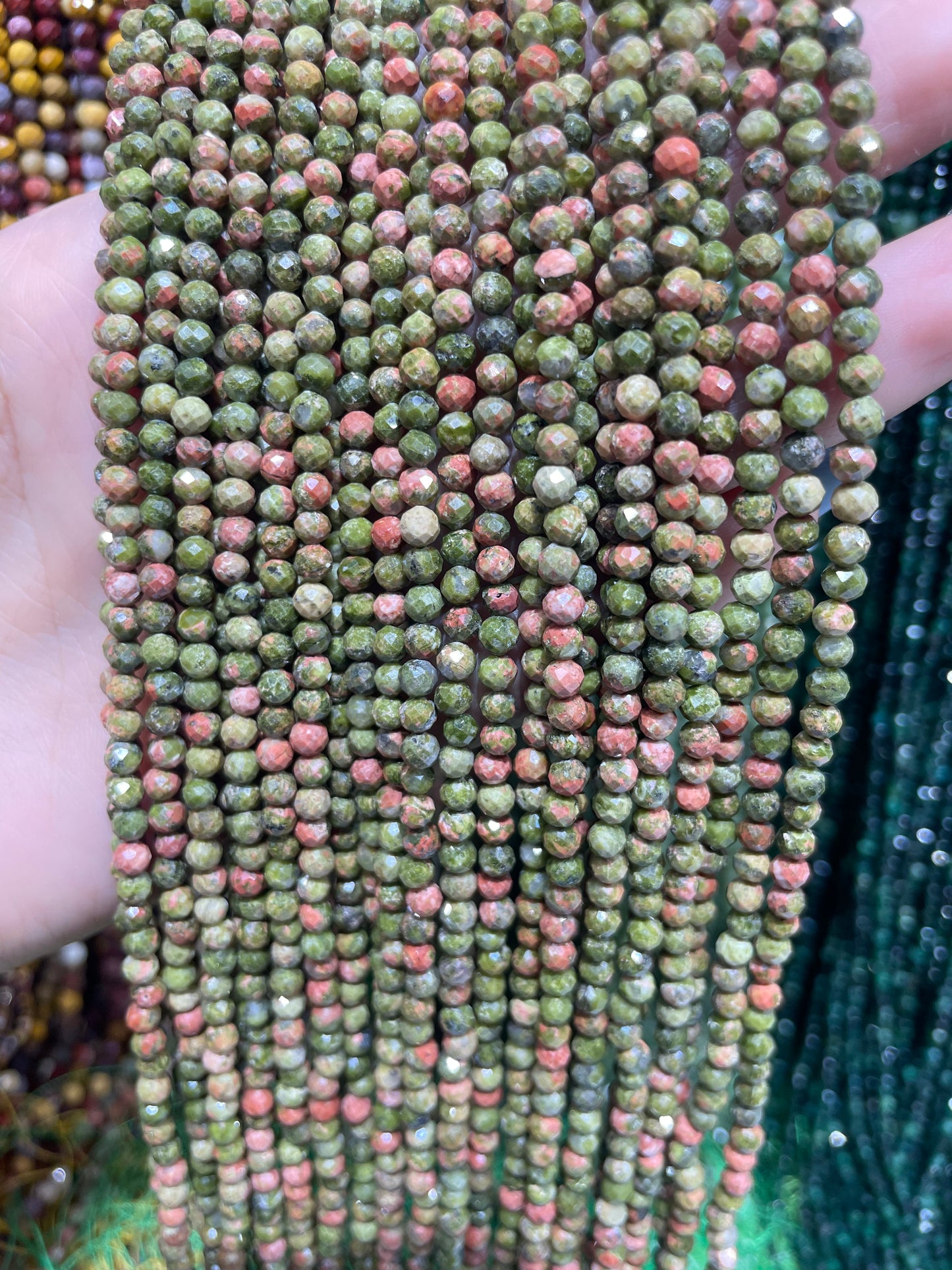 faceted unakite strand