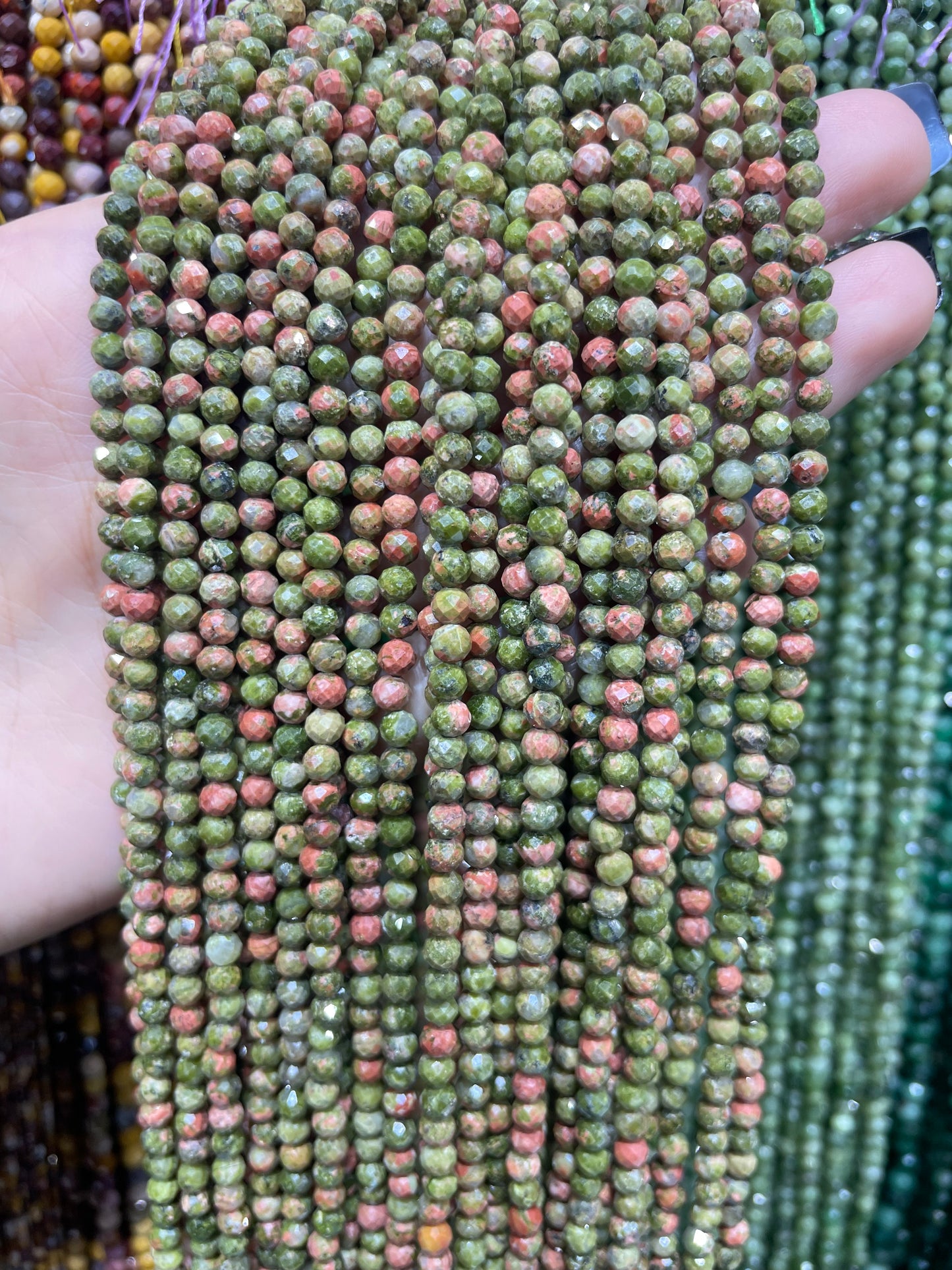 faceted unakite strand