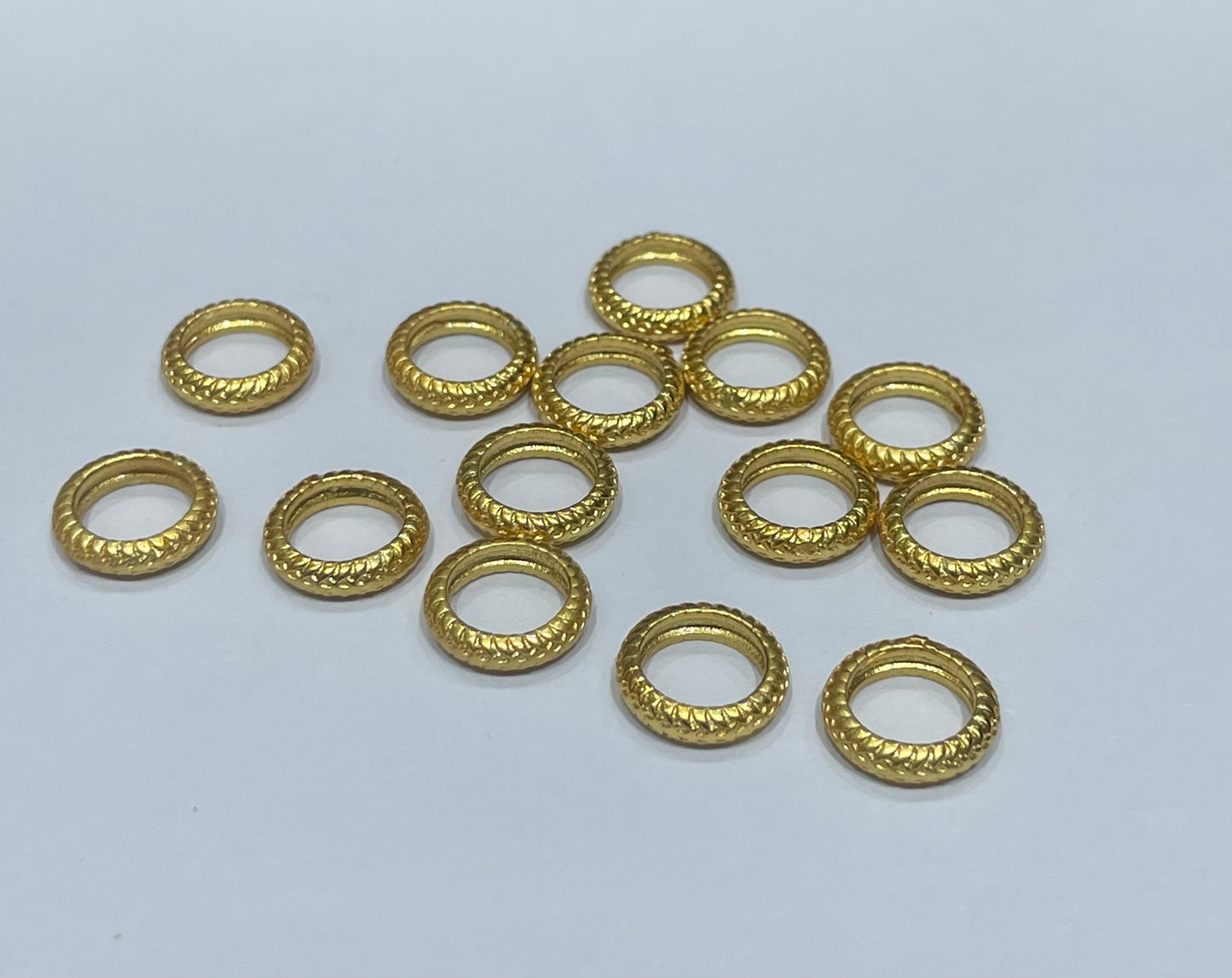 twisted alloy ring spacer