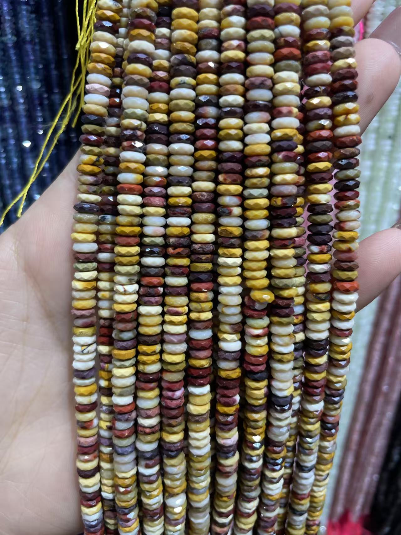 faceted moonkite strand 2*5mm