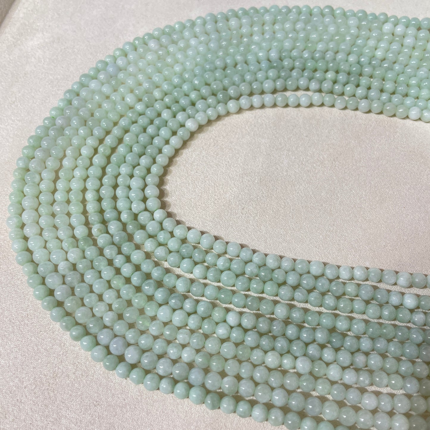 jade strands 4mm