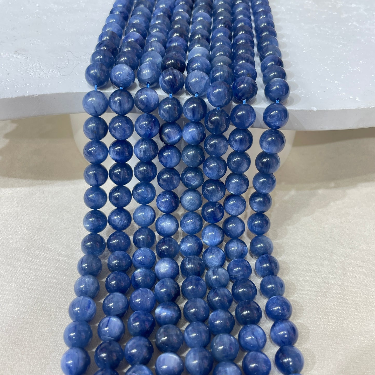 kyanite strands 8mm
