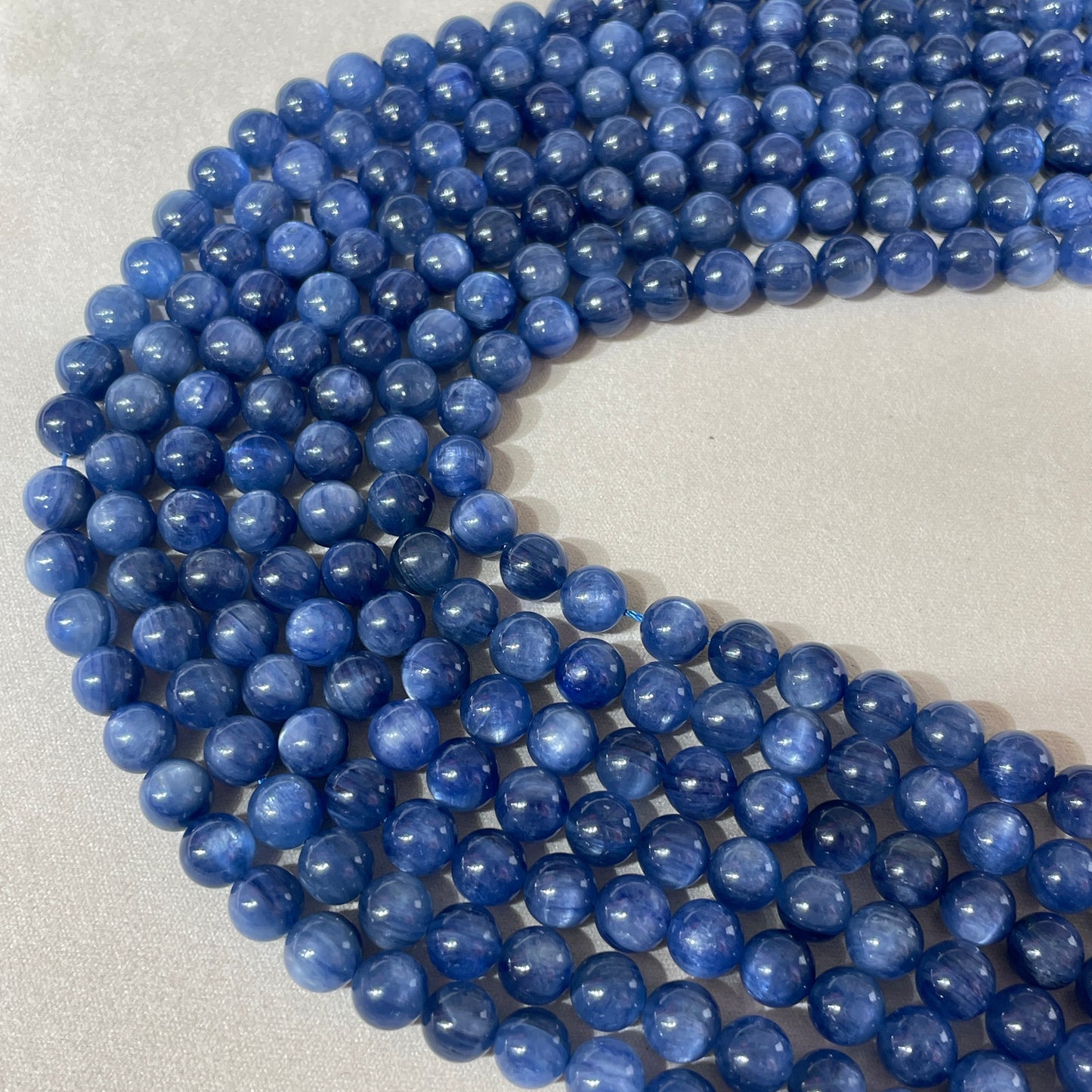 kyanite strands 8mm