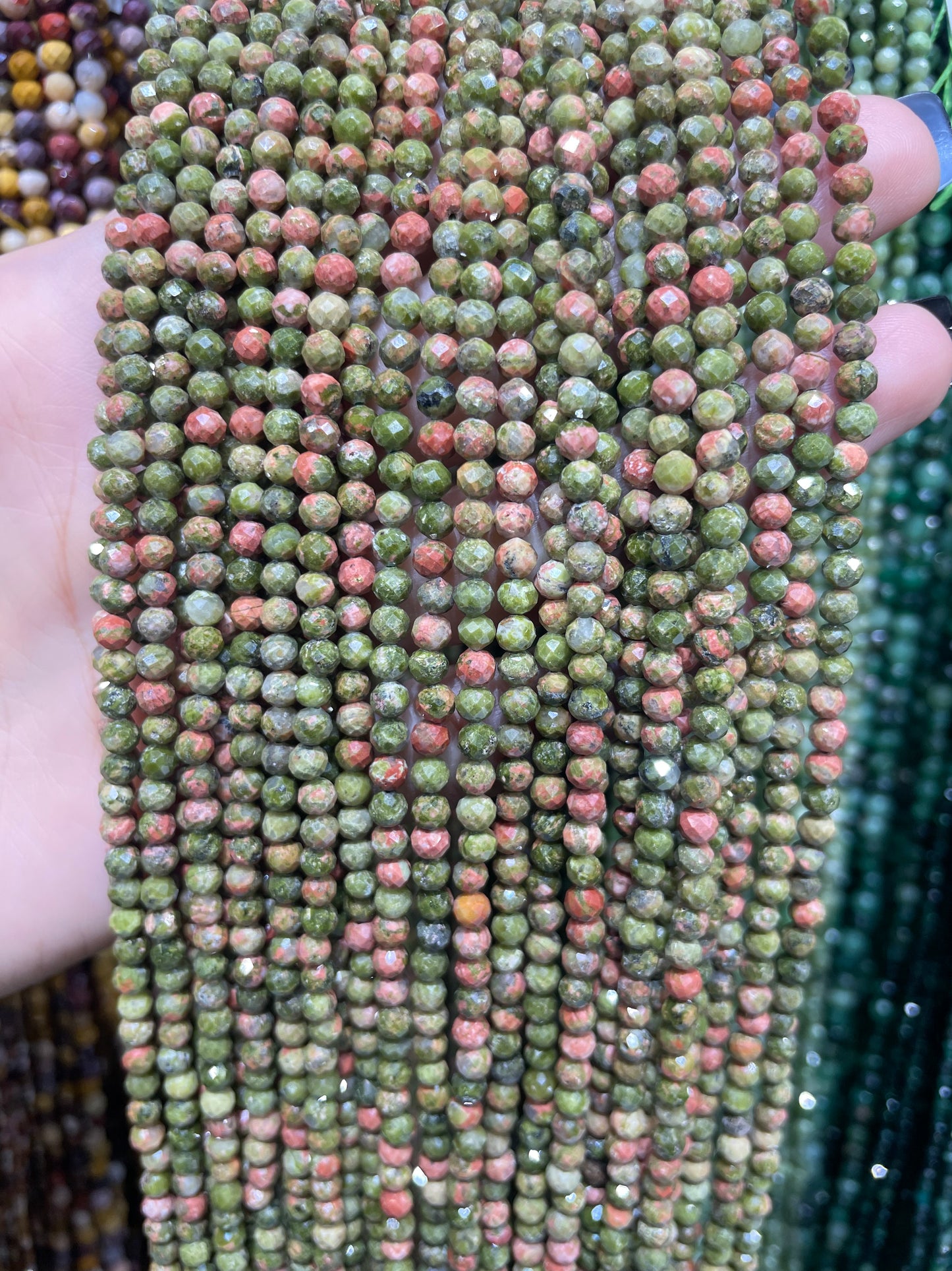 faceted unakite strand