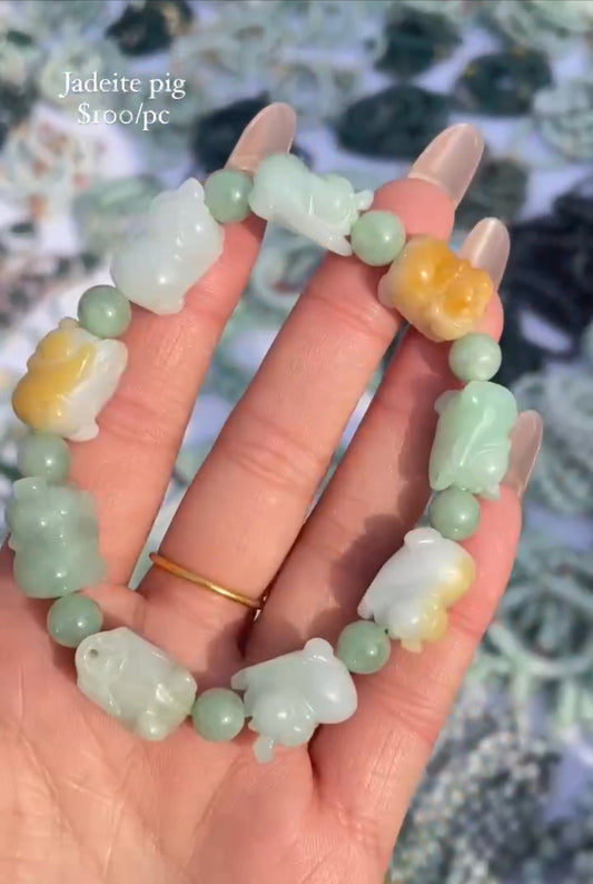 jadeite pig carving bracelet