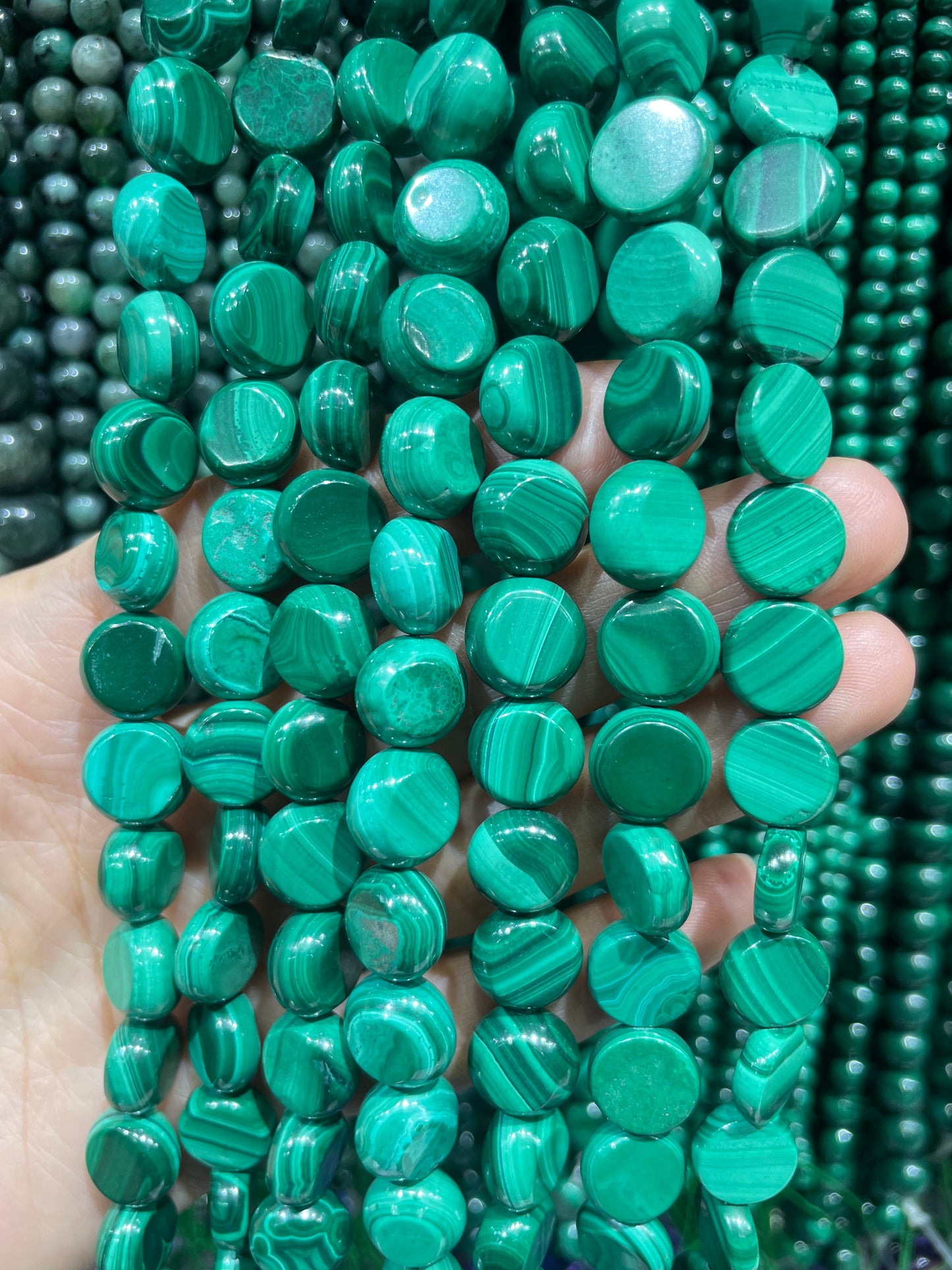 malachite flat round strand 10mm