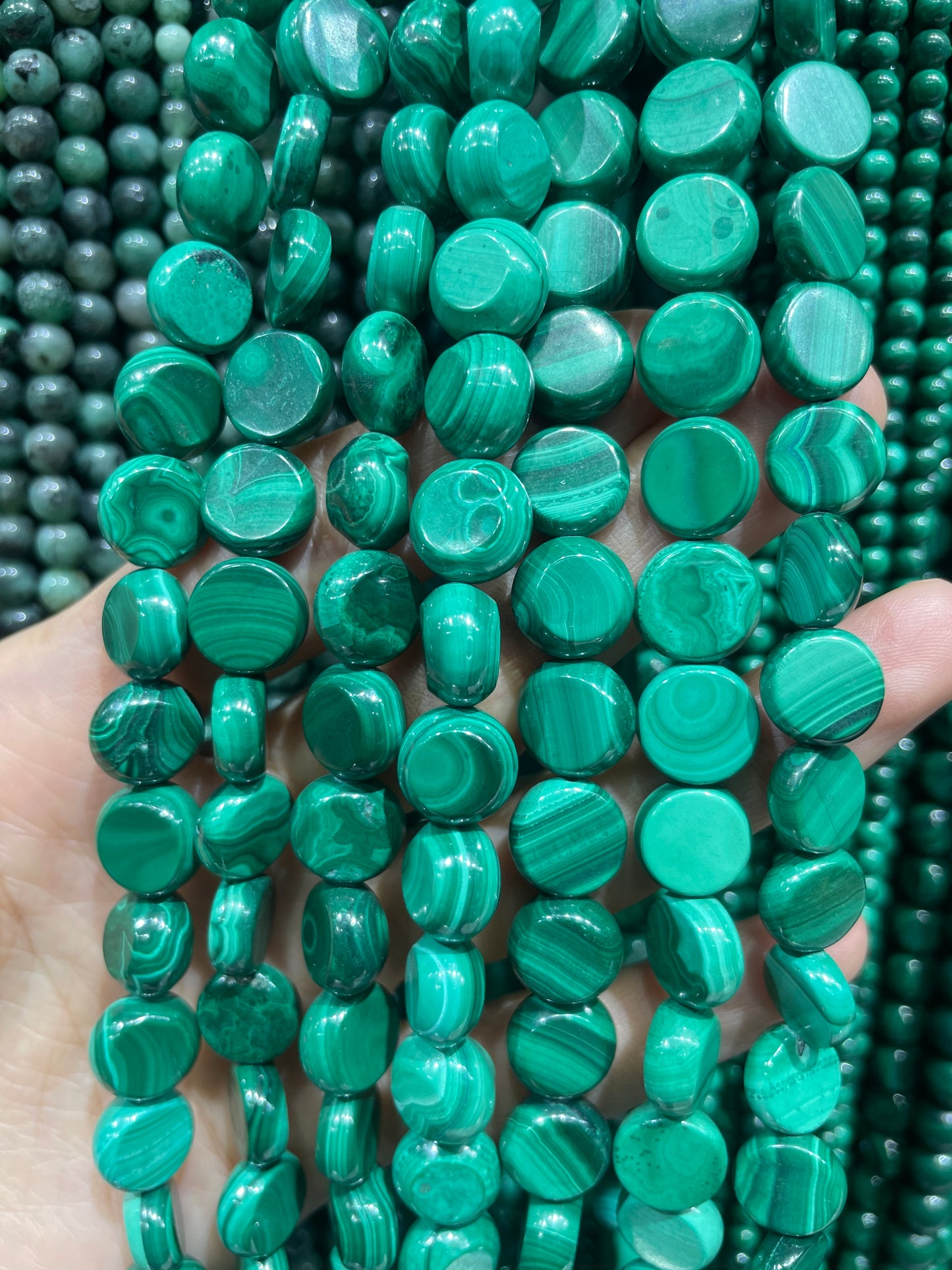 malachite flat round strand 10mm