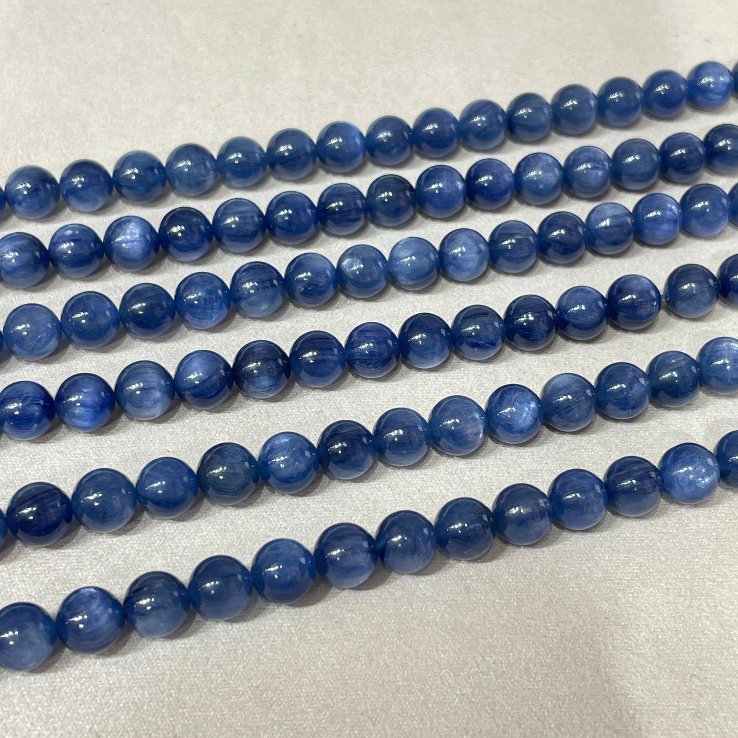 kyanite strands 8mm