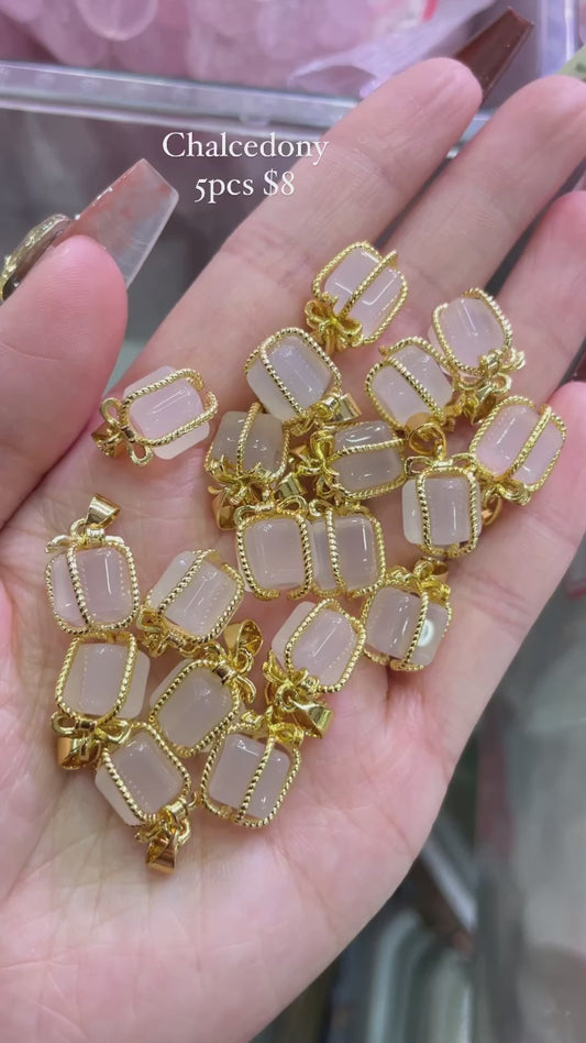 Chalcedony cube candy