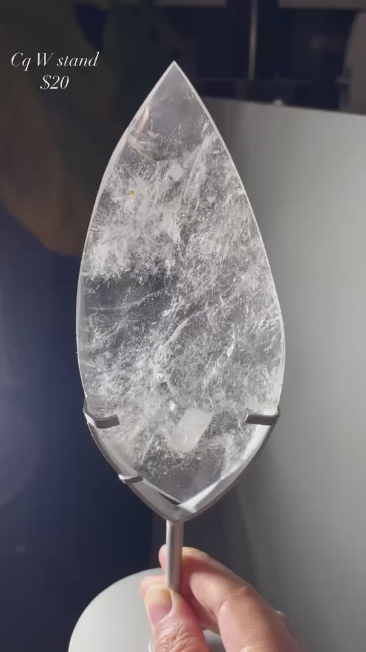 Clear quartz teardrop with stand