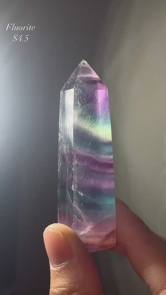 banding fluorite point