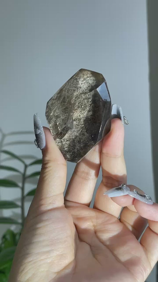 Garden quartz freeform