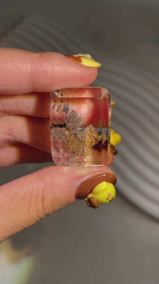 Garden quartz cube